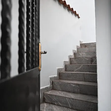 Rent 1 * Tirana