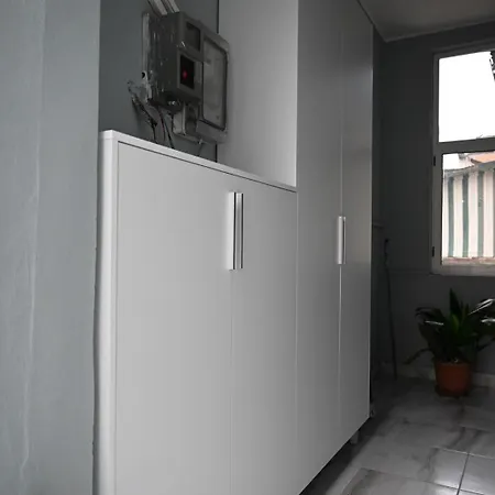 Rent 1 * Tirana