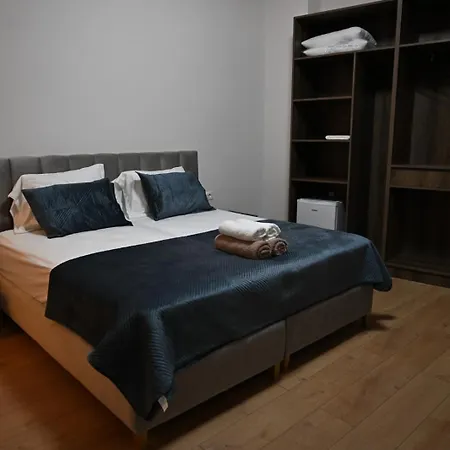 Apartmán Rent 1 *